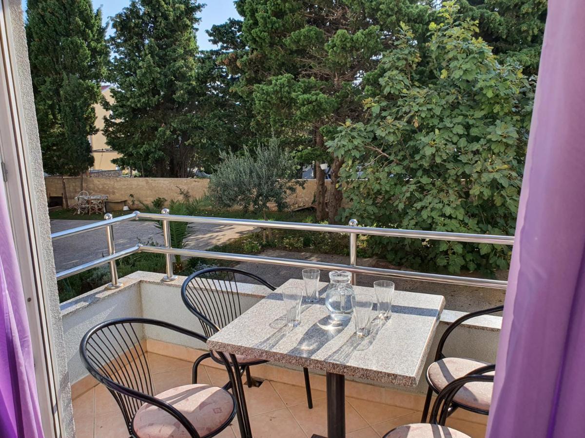 The Nifty Nook Apartments Novalja Exterior photo